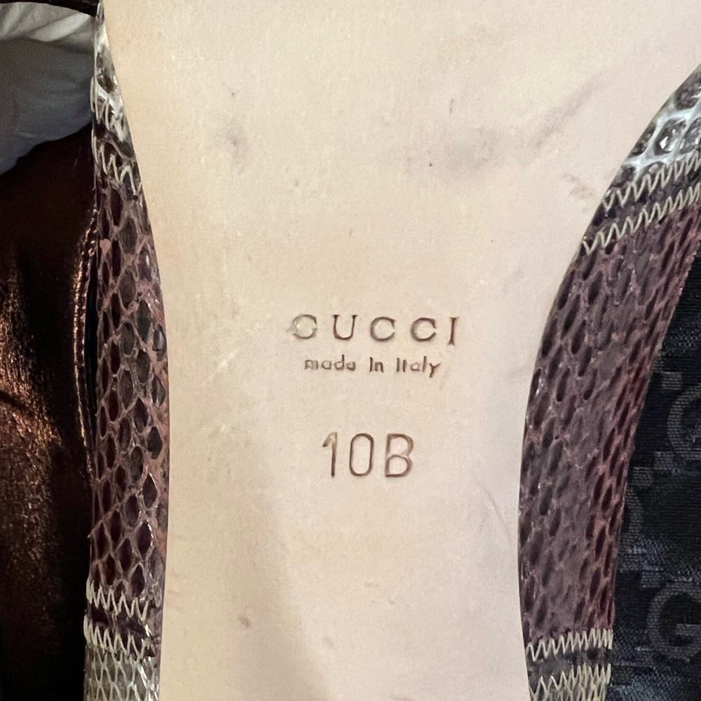 GUCCI Python Printed Pumps 💗 - Picture 11 of 12